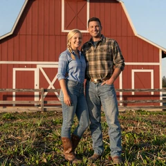 Emily and David, a country couple who met long-distance during military deployment